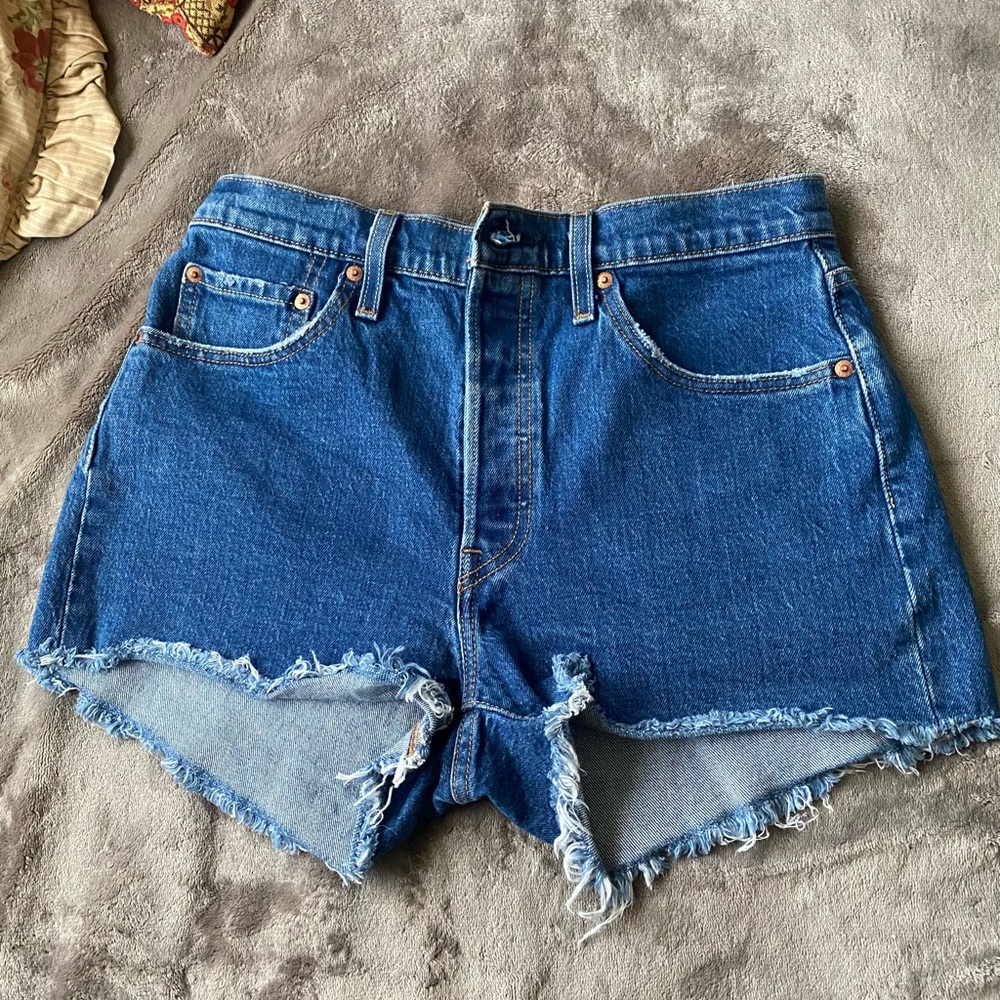 Levi’s shorts